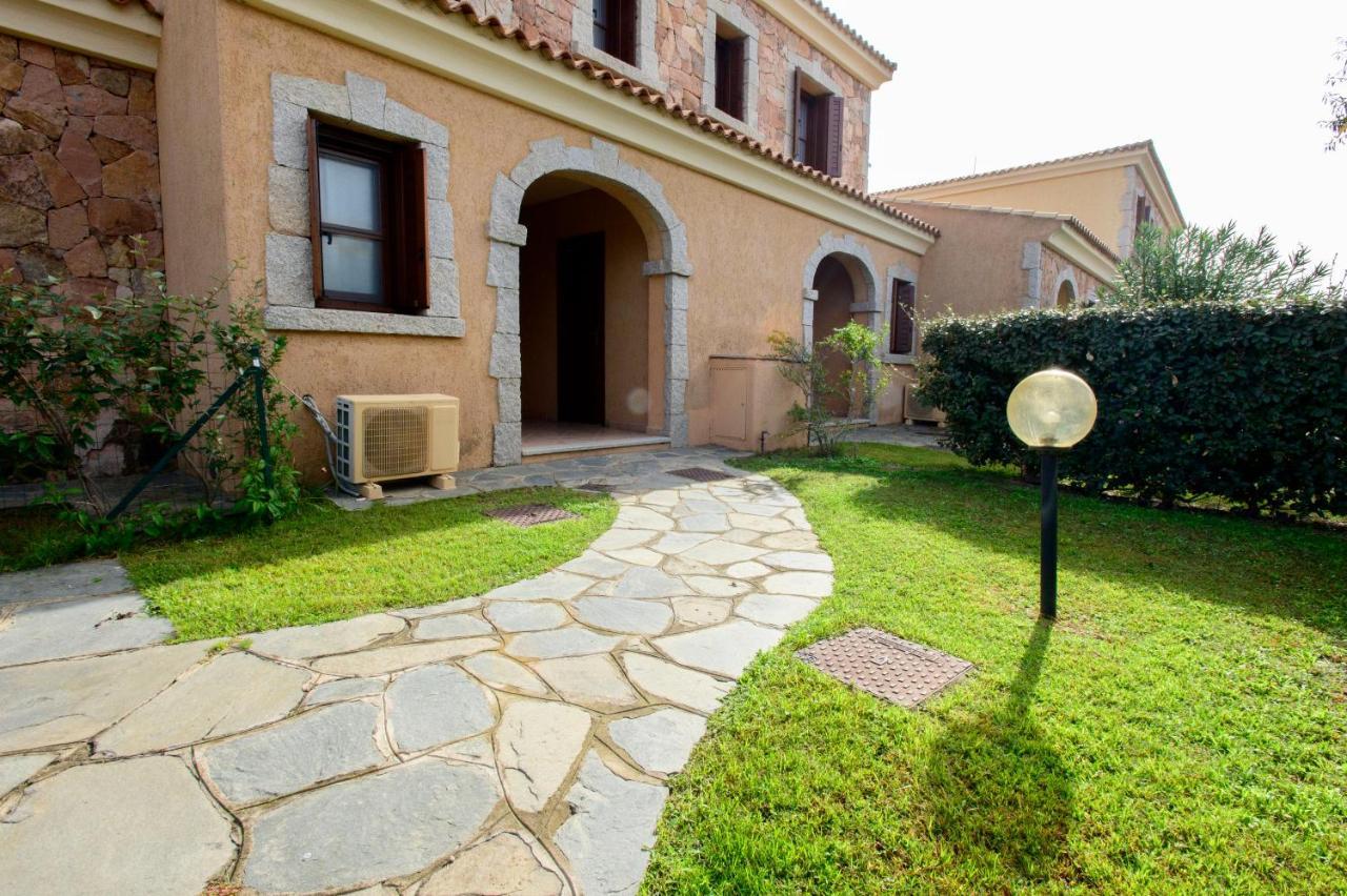 Ville Del Mar San Teodoro  Extérieur photo