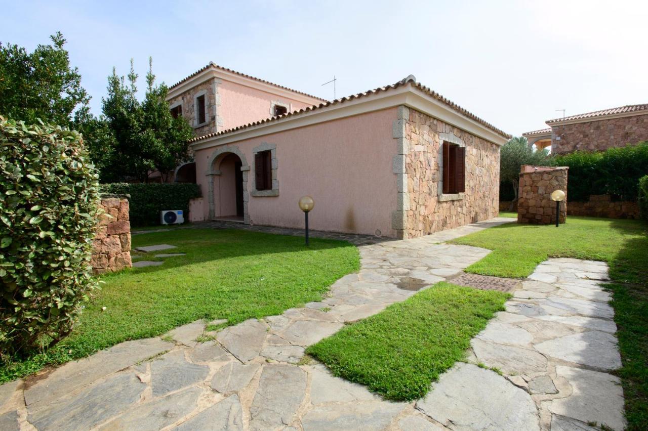 Ville Del Mar San Teodoro  Extérieur photo