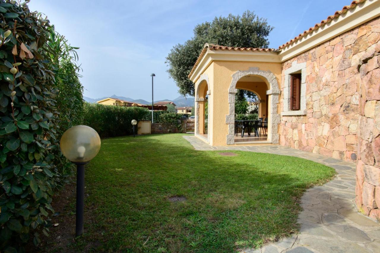 Ville Del Mar San Teodoro  Extérieur photo