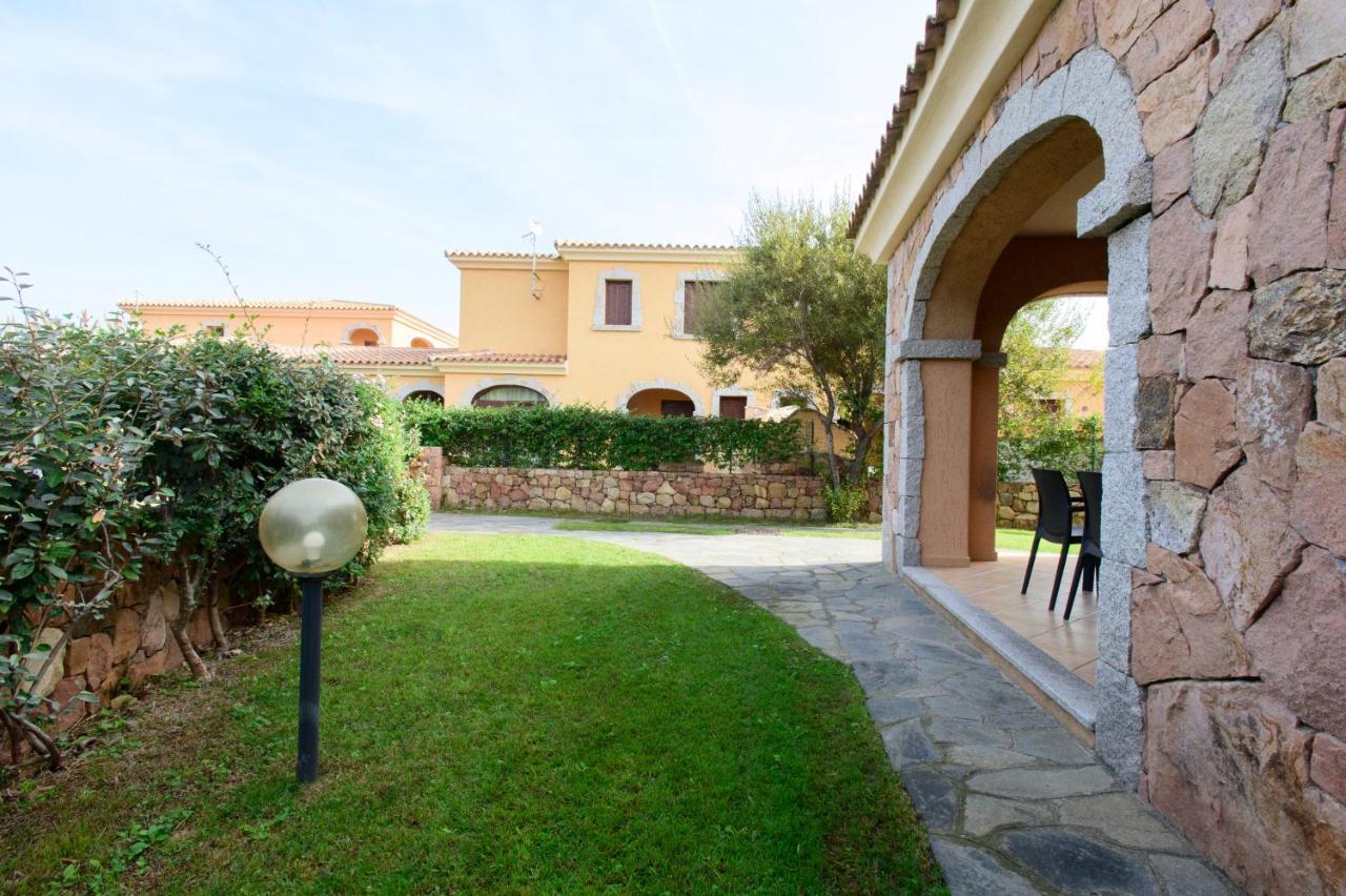 Ville Del Mar San Teodoro  Extérieur photo