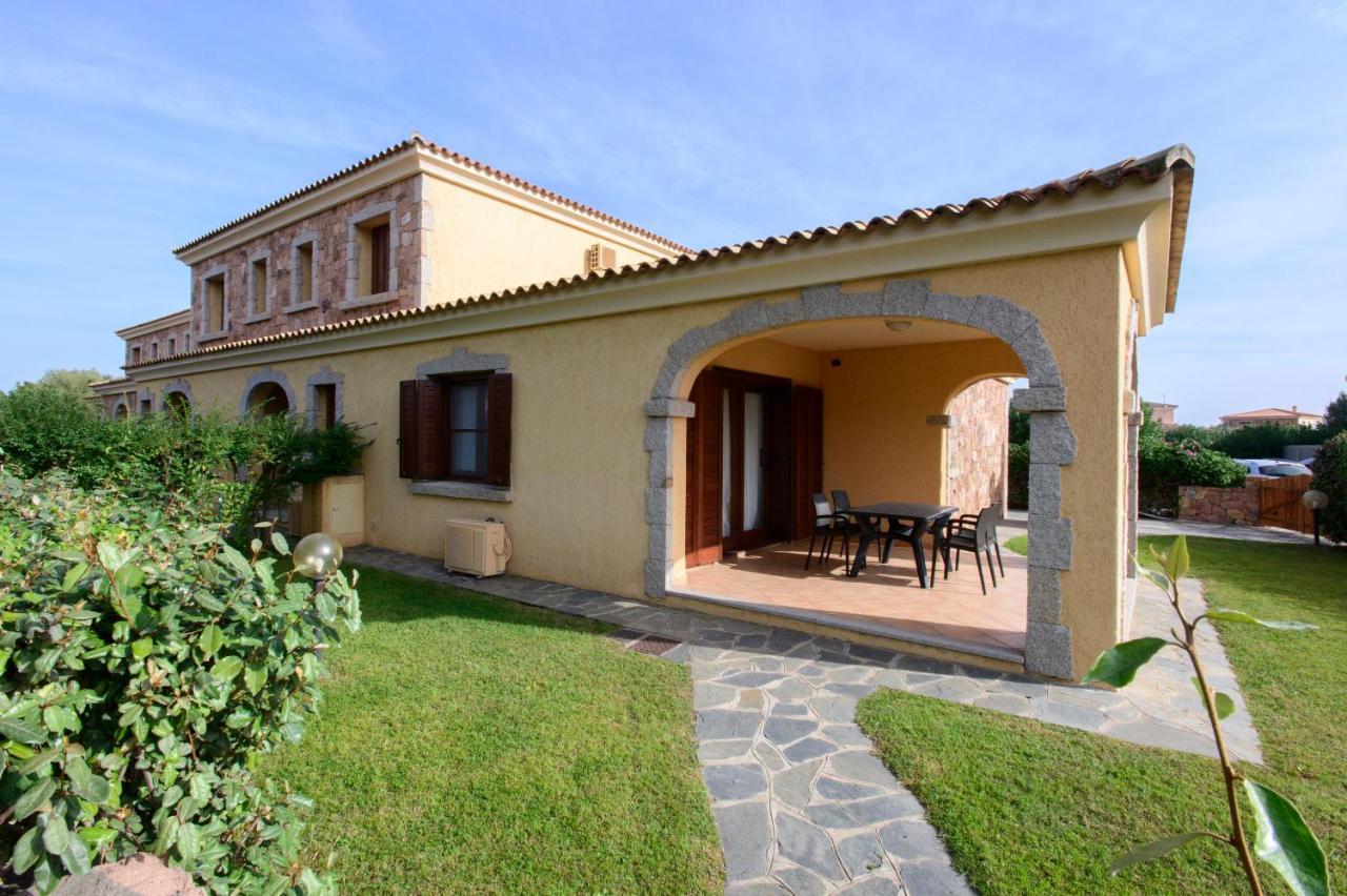 Ville Del Mar San Teodoro  Extérieur photo