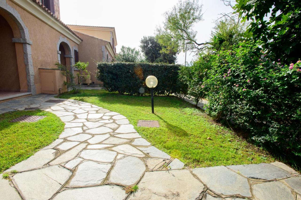 Ville Del Mar San Teodoro  Extérieur photo
