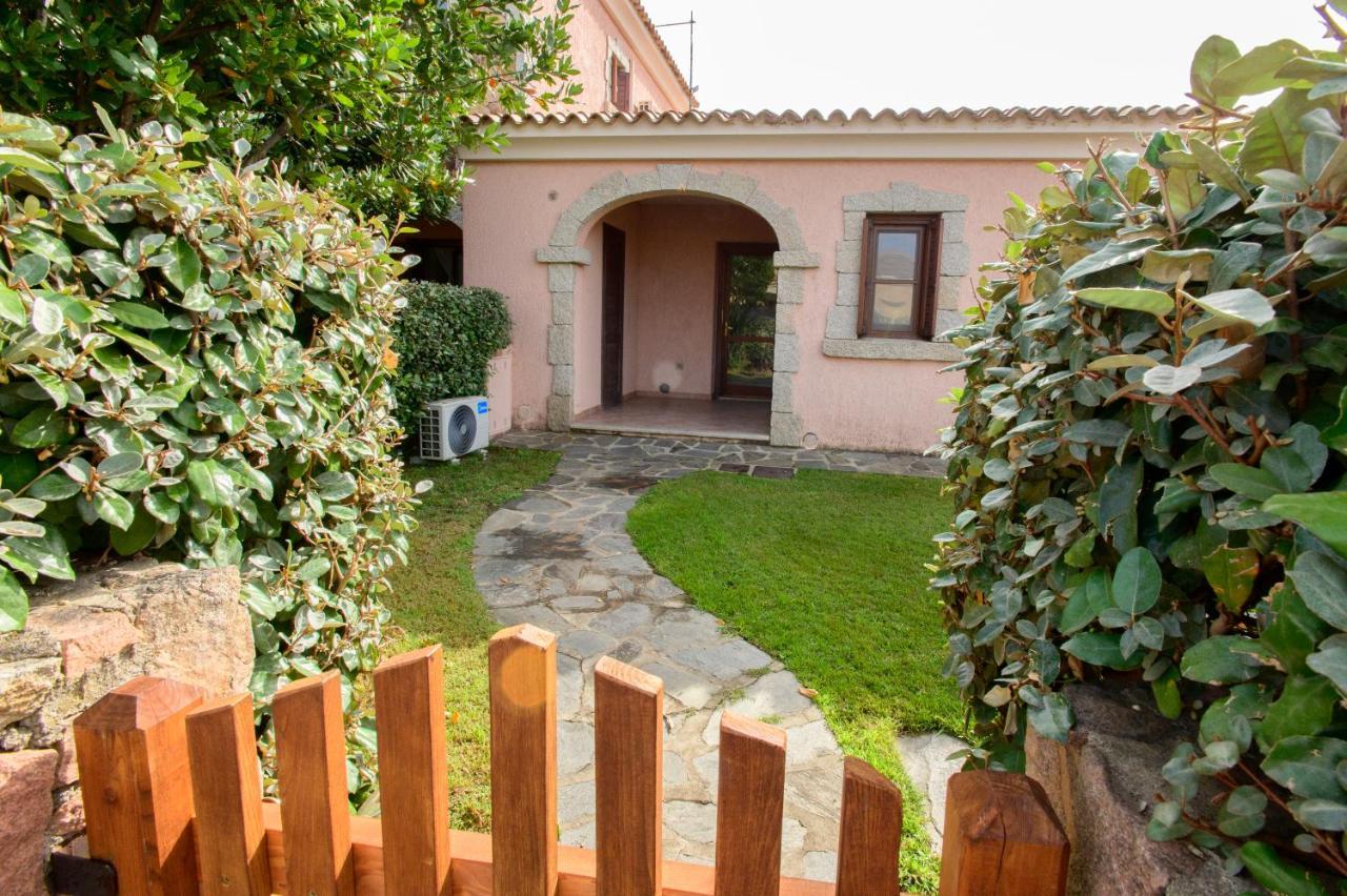 Ville Del Mar San Teodoro  Extérieur photo