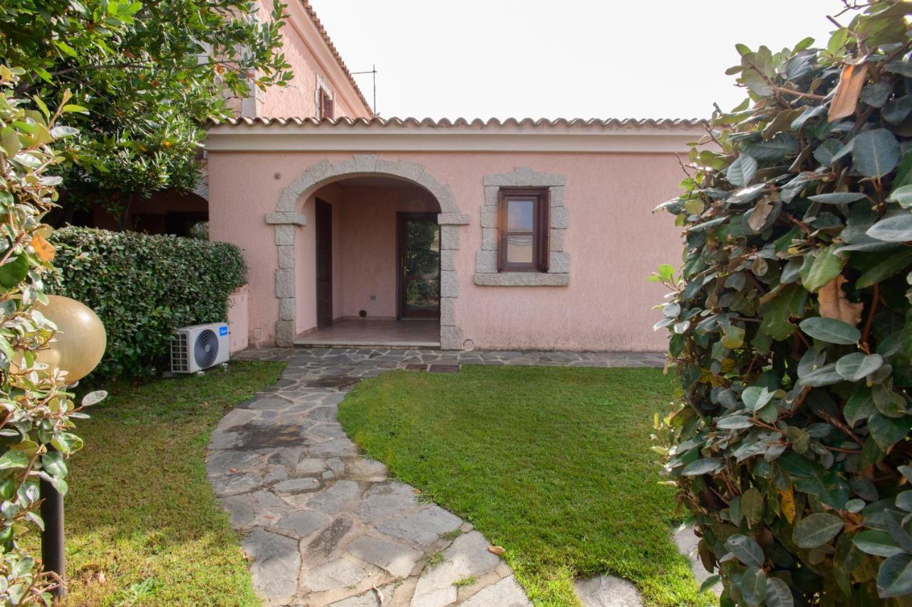 Ville Del Mar San Teodoro  Extérieur photo
