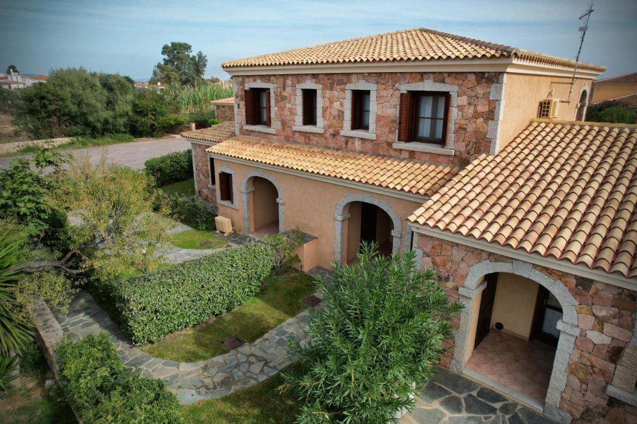 Ville Del Mar San Teodoro  Extérieur photo