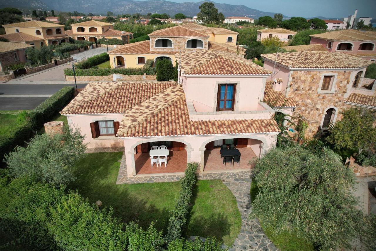 Ville Del Mar San Teodoro  Extérieur photo