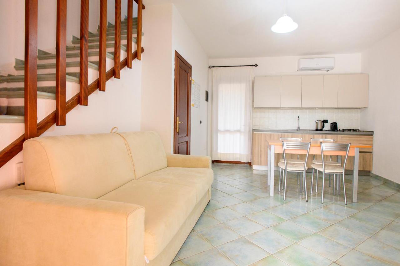 Ville Del Mar San Teodoro  Extérieur photo