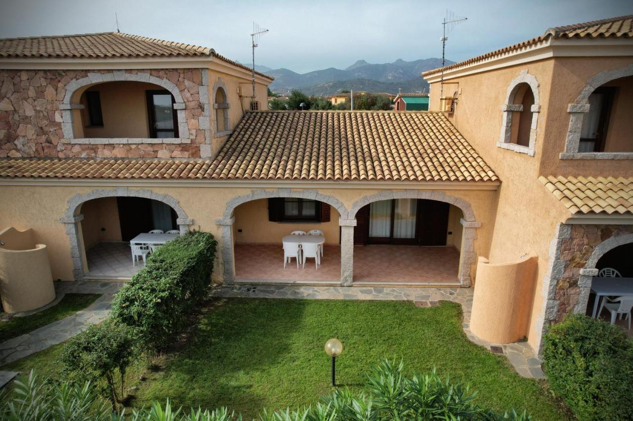 Ville Del Mar San Teodoro  Extérieur photo